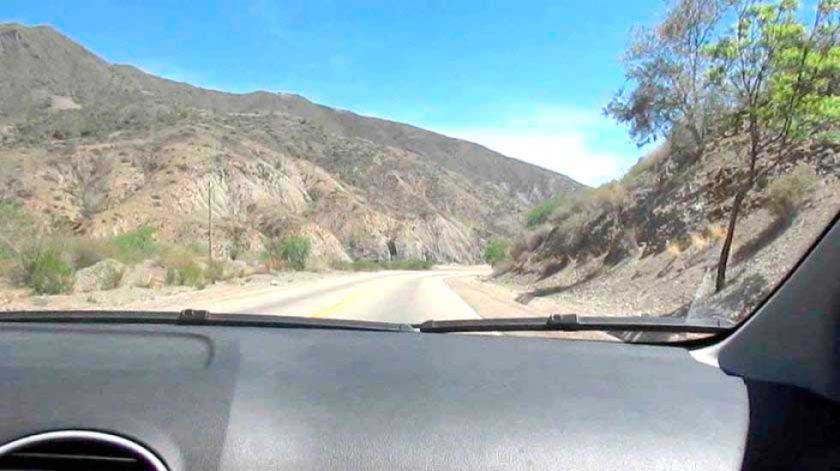 El camino Potosí-Sucre está libre, pero aún hay amenazas de un cierre