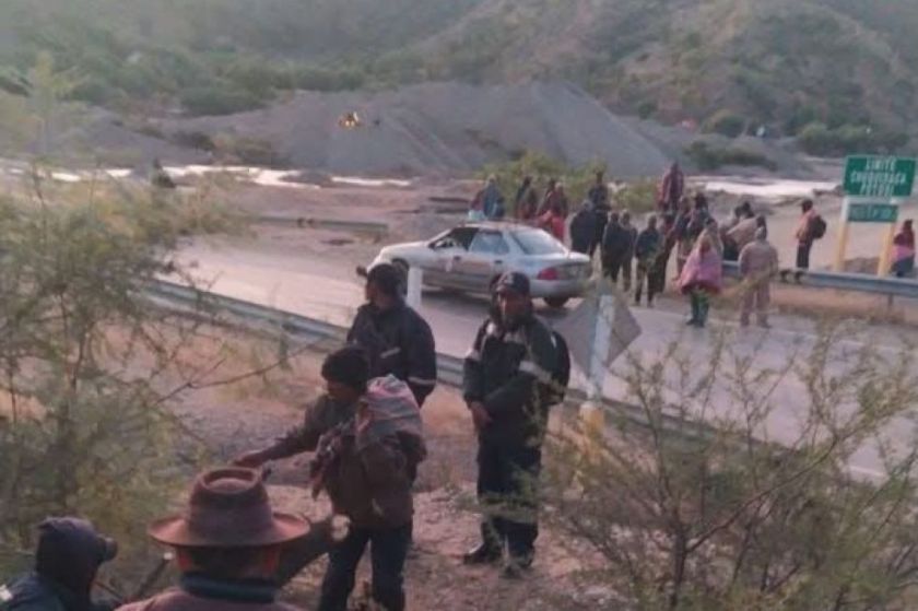 Reportan un bloqueo en la carretera Sucre-Potosí