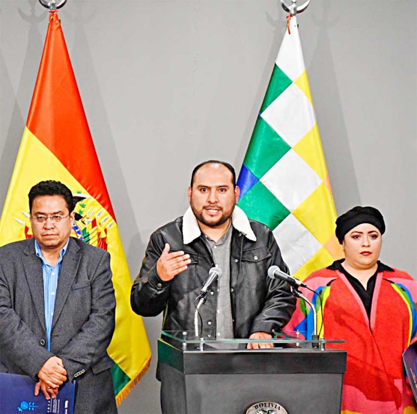 Gobierno denuncia a Evo por terrorismo debido a los bloqueos