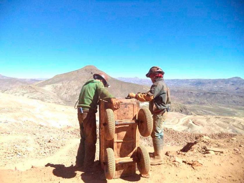 Crecen controles para evitar que los menores trabajen en las minas 