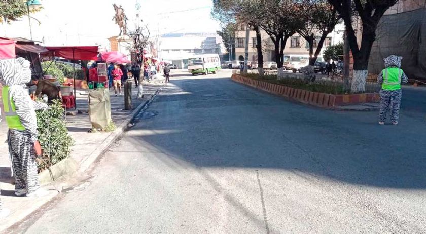 Los bloqueos paralizan Potosí por falta de carburantes y alimentos