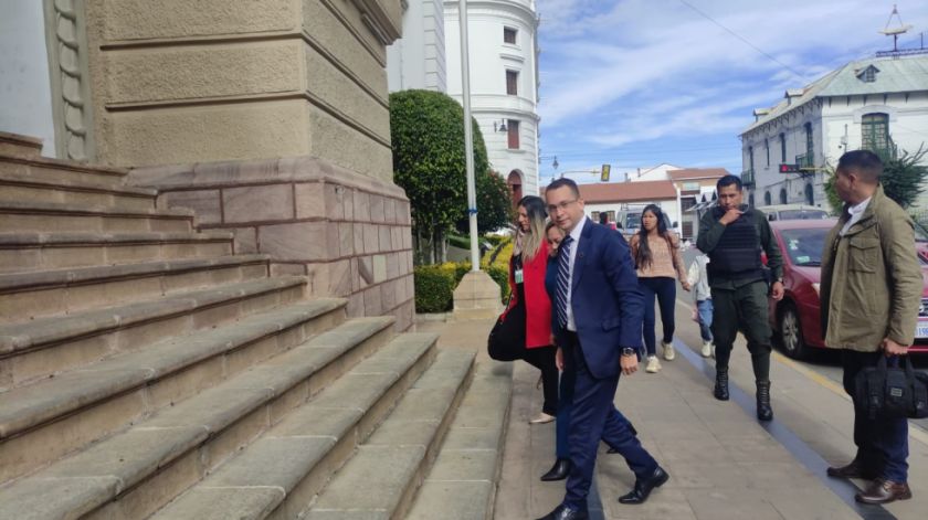 “La justicia vuelve a ser independiente”: Presidente y Decana del TSJ son ovacionados en Sucre