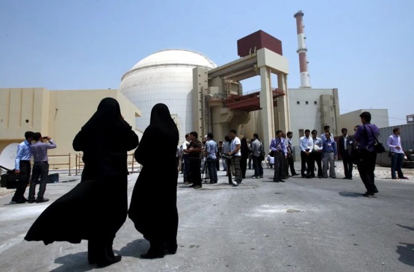 Países vecinos de Irán, preocupados por un posible ataque a la planta nuclear iraní de Bushehr