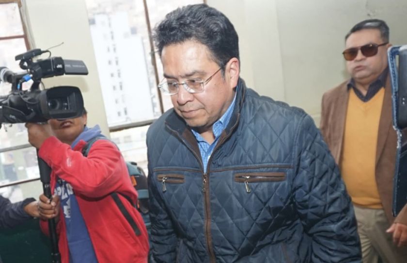 Exministro César Siles enviado a la cárcel de Patacamaya