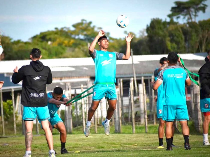Nacional apunta a salir del fondo de la tabla a costa de Bolívar