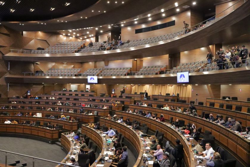 Diputados agenda debate de seis créditos por más de $us 366 millones y ley de binomios paritarios