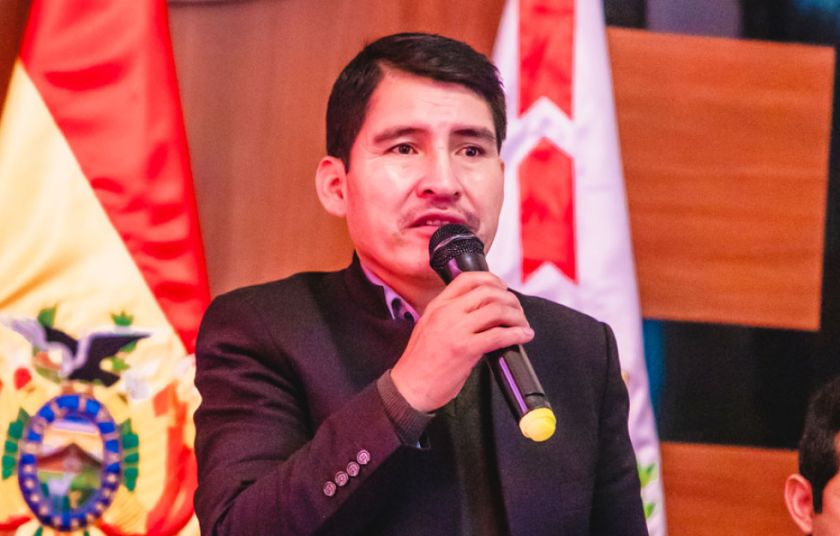 Acusada de causar lesiones al Gobernador de Chuquisaca tiene detención domiciliaria y arraigo