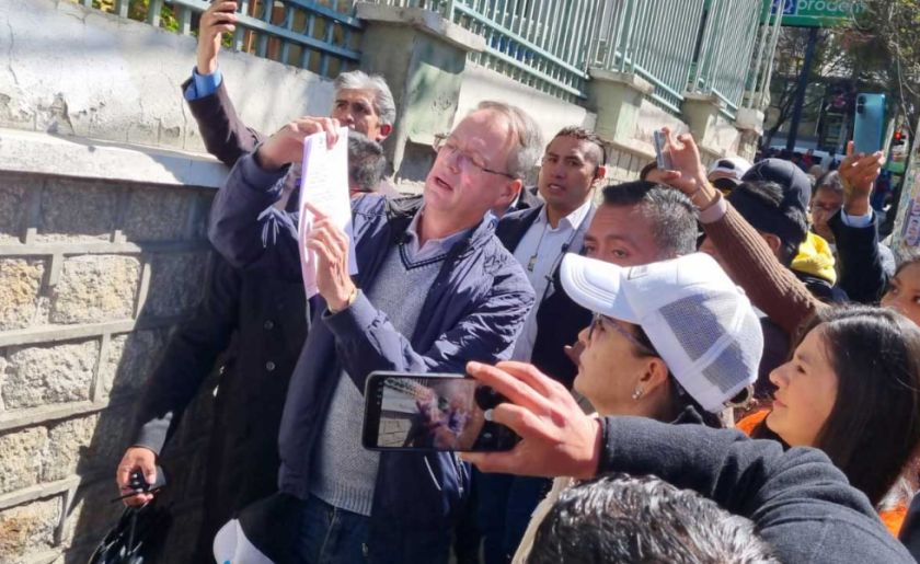 Jaime Dunn presenta apelación ante el TSE e incluye documento de la Contraloría