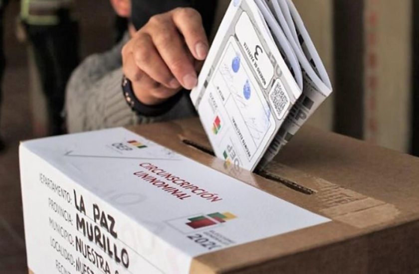 El TSE advierte multa de Bs 1.300 por incumplir deber como jurado electoral