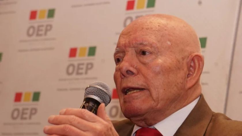 Aseguran que Hassenteufel renunció a la Vicepresidencia del TSE; la información no ha sido confirmada ni desmentida
