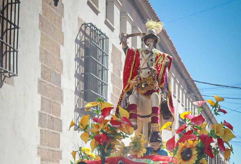 Destacan que fiestas patronales dinamizan la economía en Potosí