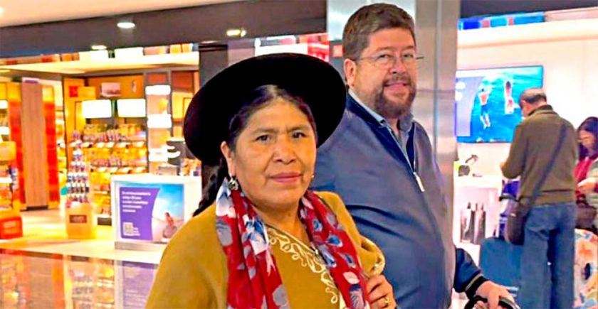 Doria Medina busca votos en Argentina