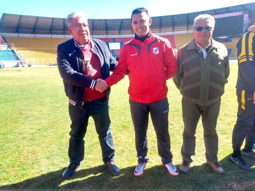 Godoy apelará a un tridente ofensivo para retar a los cochabambinos