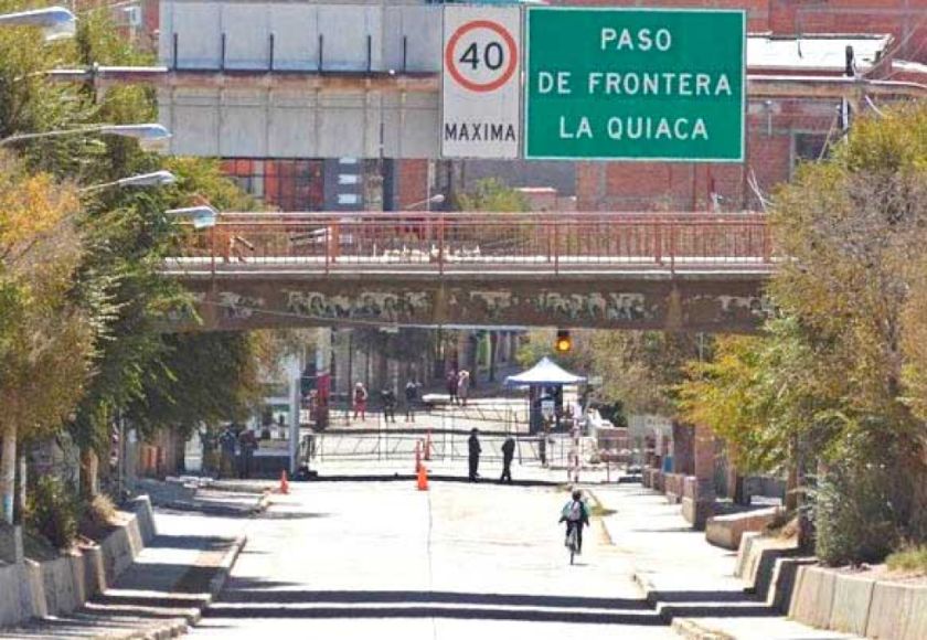 Ocho antisociales argentinos fueron devueltos a su país de origen por Villazón