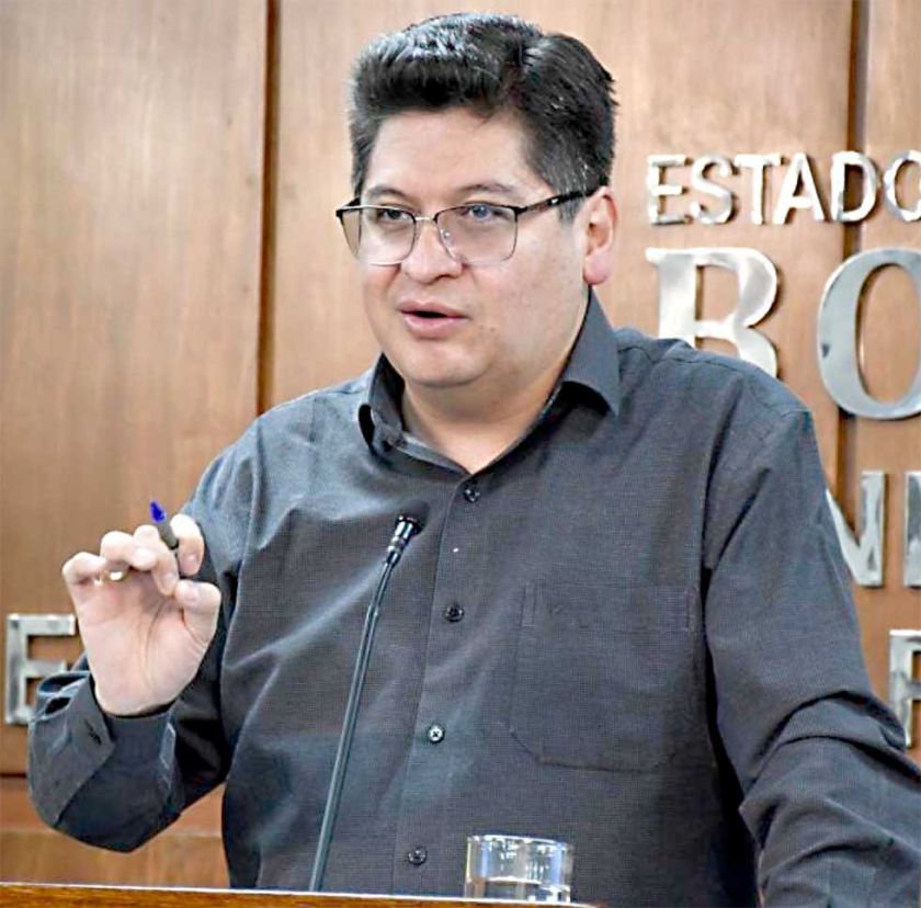 Ministro: Nivel de la deuda externa es hasta “holgado”