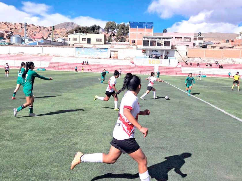 Nacional empata sin goles ante Oriente y está obligado a ganar en la vuelta