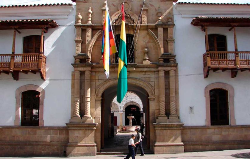 Dos presidentes acompañan celebración del Bicentenario
