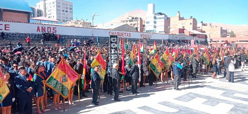 Potosí rinde su homenaje a los 200  años de la Independencia de Bolivia