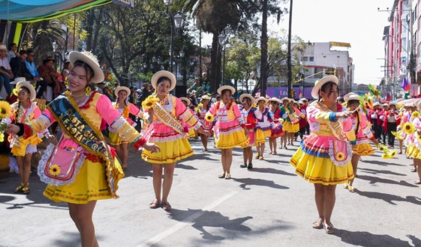 Más de 75 fraternidades demostrarán la riqueza cultural en la entrada folklórica de Urkupiña