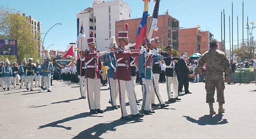 Exigen explicaciones por arribo  de militares venezolanos al país