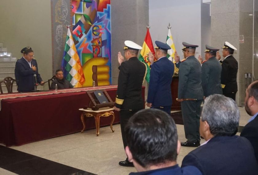 Luis Arce renueva de forma sorpresiva el Alto Mando Militar de Bolivia
