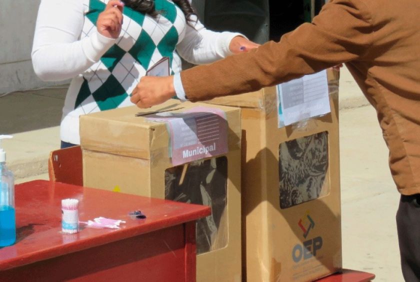 Vocal del TSE advierte con ‘mano dura’ frente a denuncias de coacción electoral a funcionarios