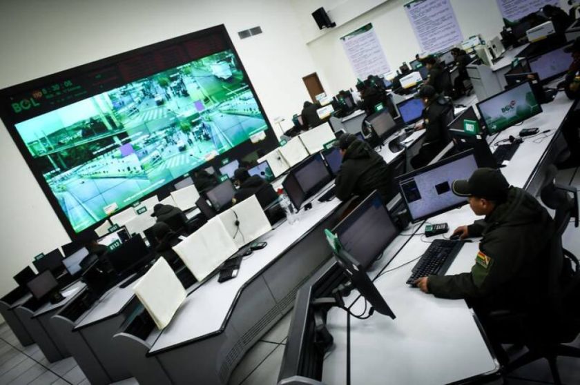 Sala de Crisis Nacional monitorea el desarrollo electoral con despliegue policial y tecnología en tiempo real