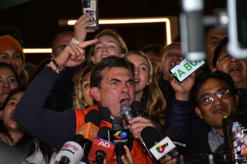 Rodrigo Paz perdió su celular durante el acto de festejo en el Prado paceño