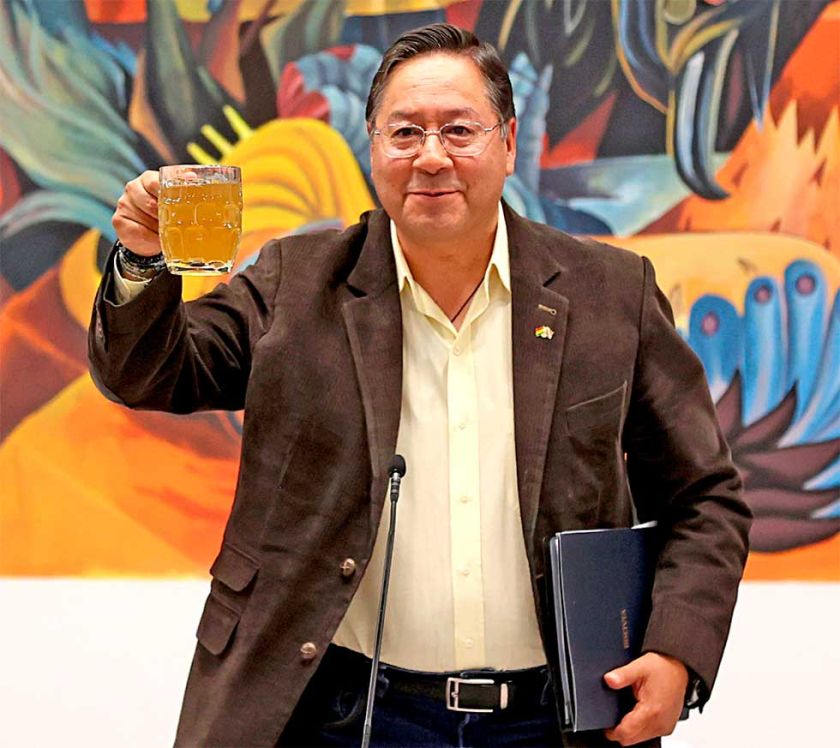 Paz acepta y Tuto rechaza la invitación presidencial