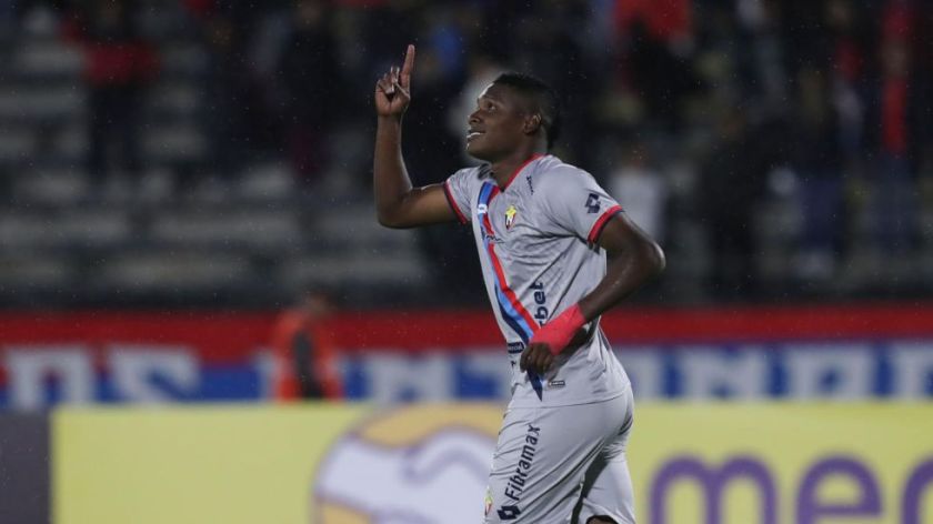 Muere el futbolista ecuatoriano Marcos Olmedo en un accidente de tránsito