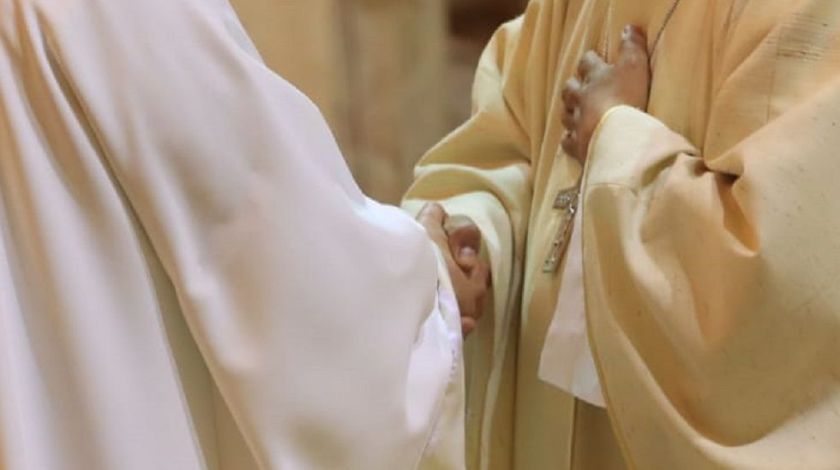 Sigue libre: Exsacerdote uruguayo acusado de pederastia en Bolivia lleva 17 años en su ciudad natal