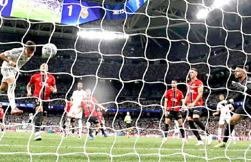 El Madrid vence a Mallorca con dos goles sorpresivos