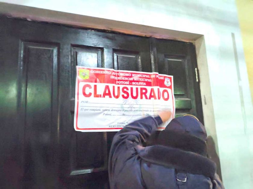 Encuentran menores en bares ilegales y anuncian juicios por trata y trafico