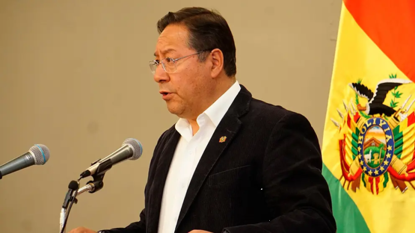Luis Arce admite derrota electoral y advierte que las políticas del MAS están en “riesgo”