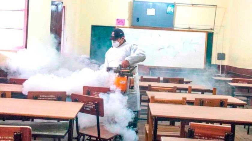 Alcaldía coordina trabajos para realizar la desinfección de escuelas