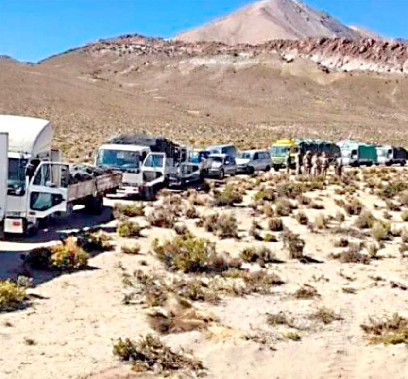 Incautan vehículos chutos en siete caminos ilegales