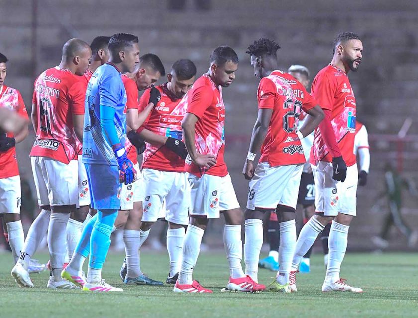 La banda roja ganó un solo partido fuera de casa en este año