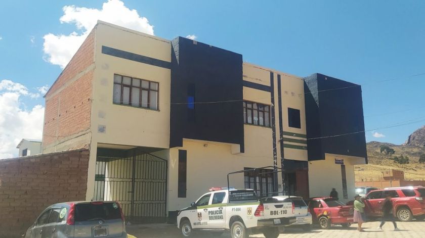 Policía afirma que tiene identificado al vehículo utilizado en ataque a uniformados en Betanzos