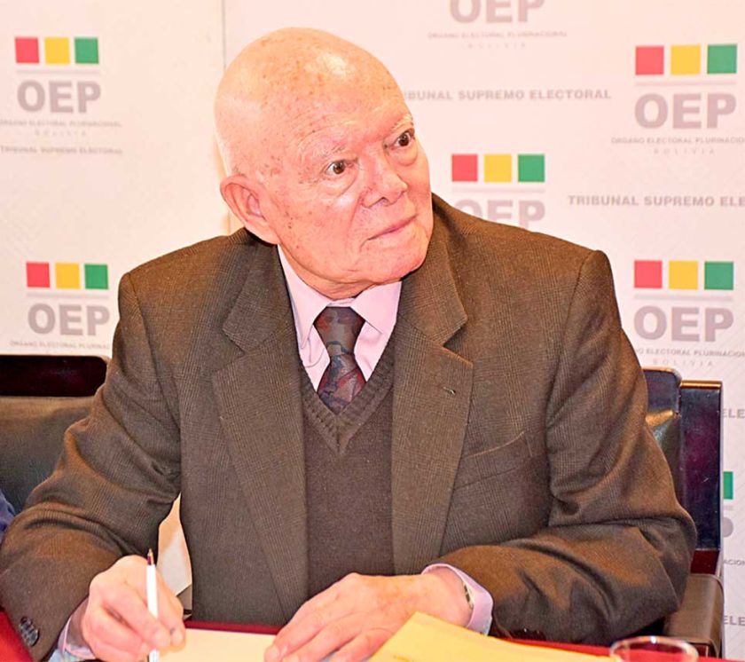 TSE: Vocales rechazan denuncias de fraude  y reclaman respeto