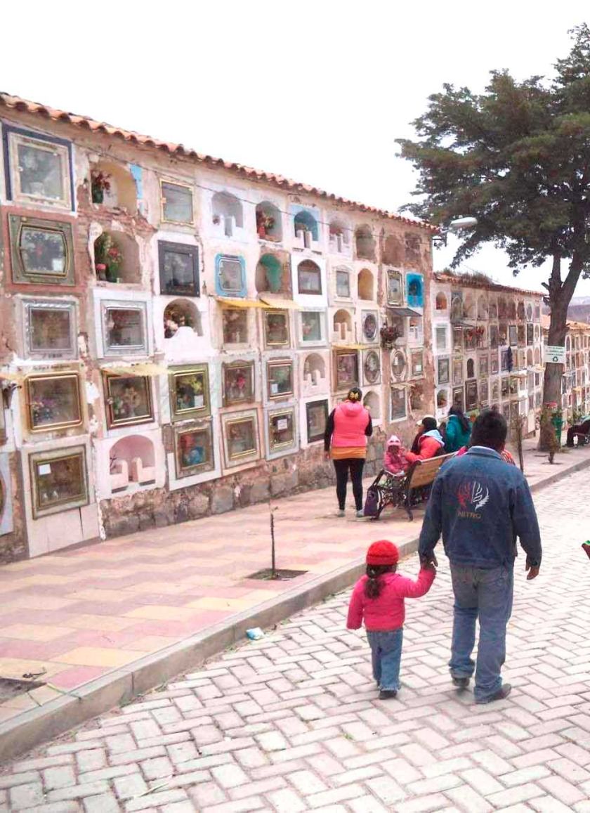 Encaran trabajos de mejoramiento en el Cementerio General de Potosí