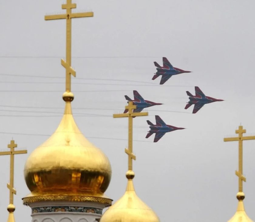 Kremlin ve «irresponsable» que países europeos hablen de derribar aviones rusos si violan su espacio aéreo