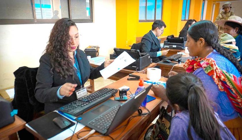 Ultiman datos para el pago del bono escolar Juancito Pinto en Potosí
