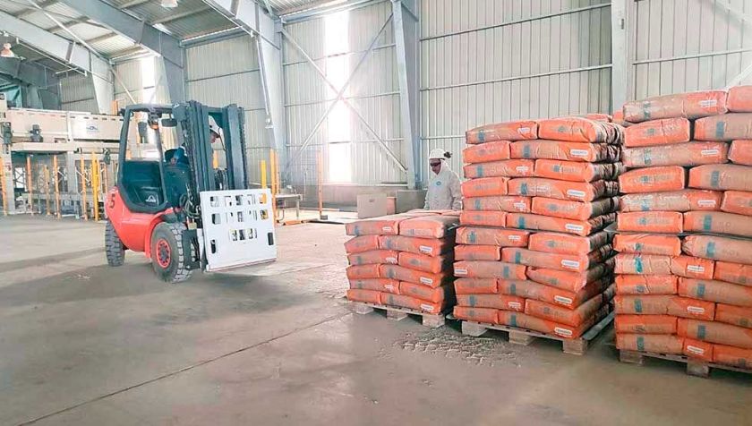 Fábrica de cemento ya produce y espera por su sello de calidad