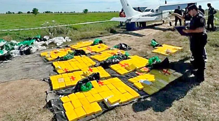 Expulsan a exmiss boliviana de Argentina por vínculos con droga