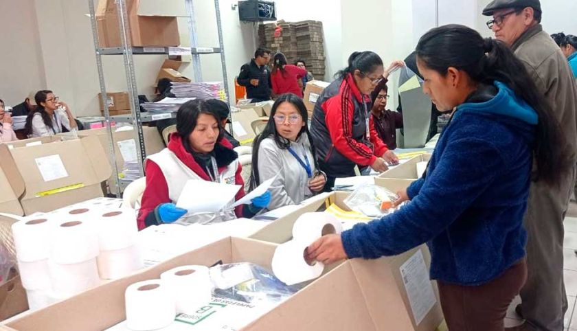 Arman las maletas electorales rumbo a la segunda vuelta del 19 del presente