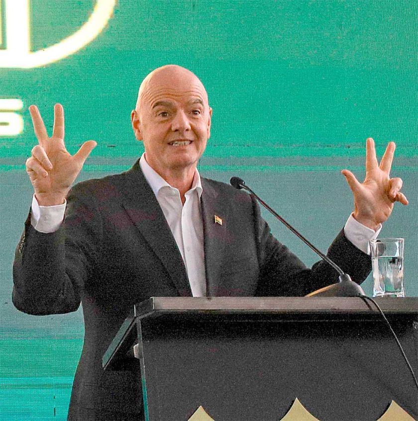 Infantino promete  “traer un Mundial”  a Bolivia 