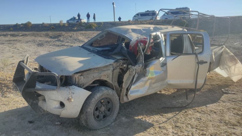  Vuelco de camioneta oficial deja tres heridos y un cóndor rescatado 