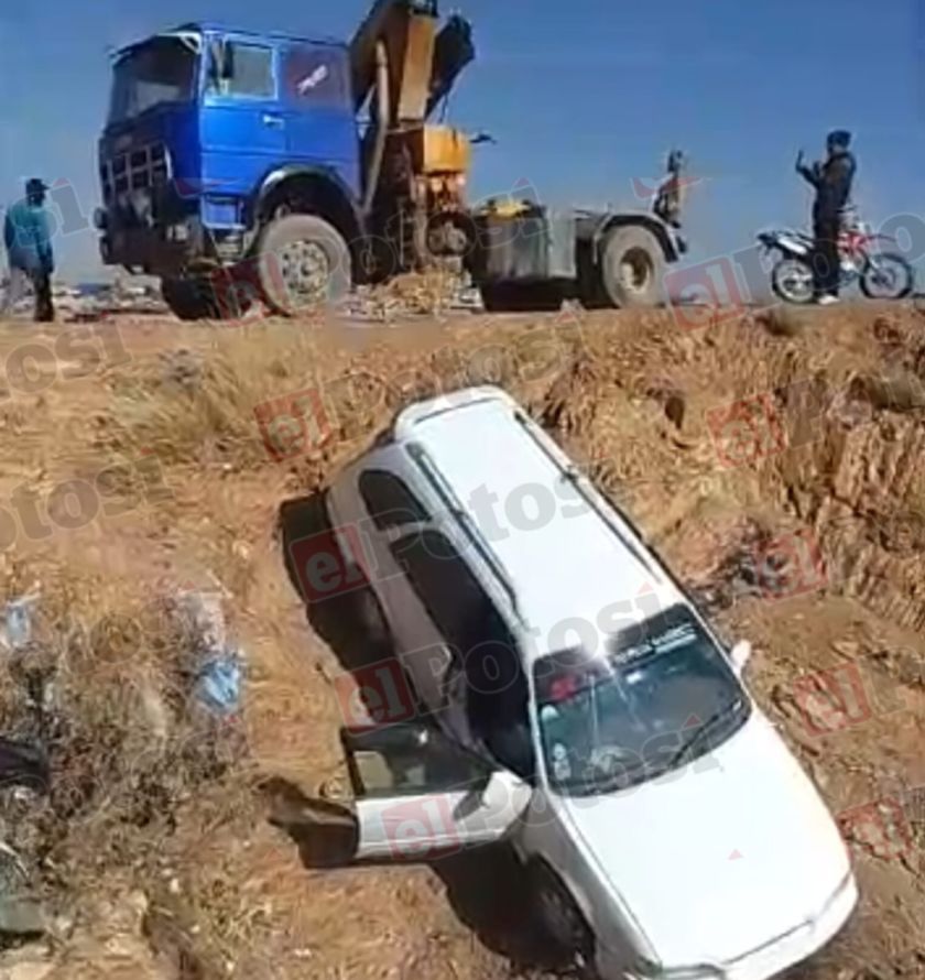Villazón: Pareja de adolescentes se salva de caer por una quebrada