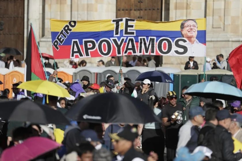 Estados Unidos impone sanciones financieras al presidente de Colombia Gustavo Petro