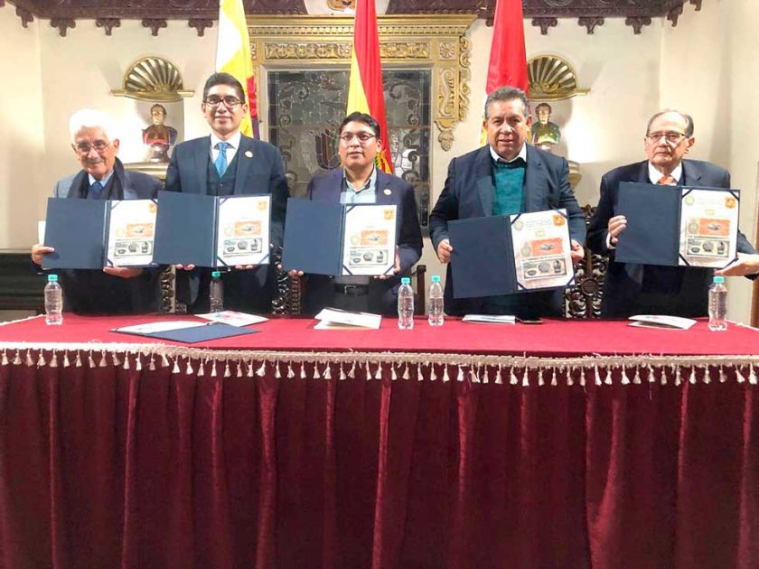 Ayer se presentó el  billete potosino del bicentenario del país